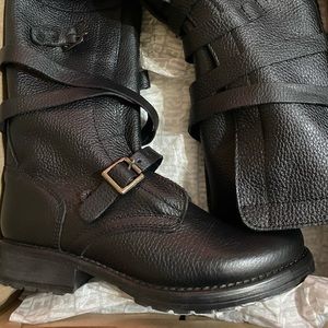 STEVE MADDEN BANDITT BOOTS- BLACK LEATHER